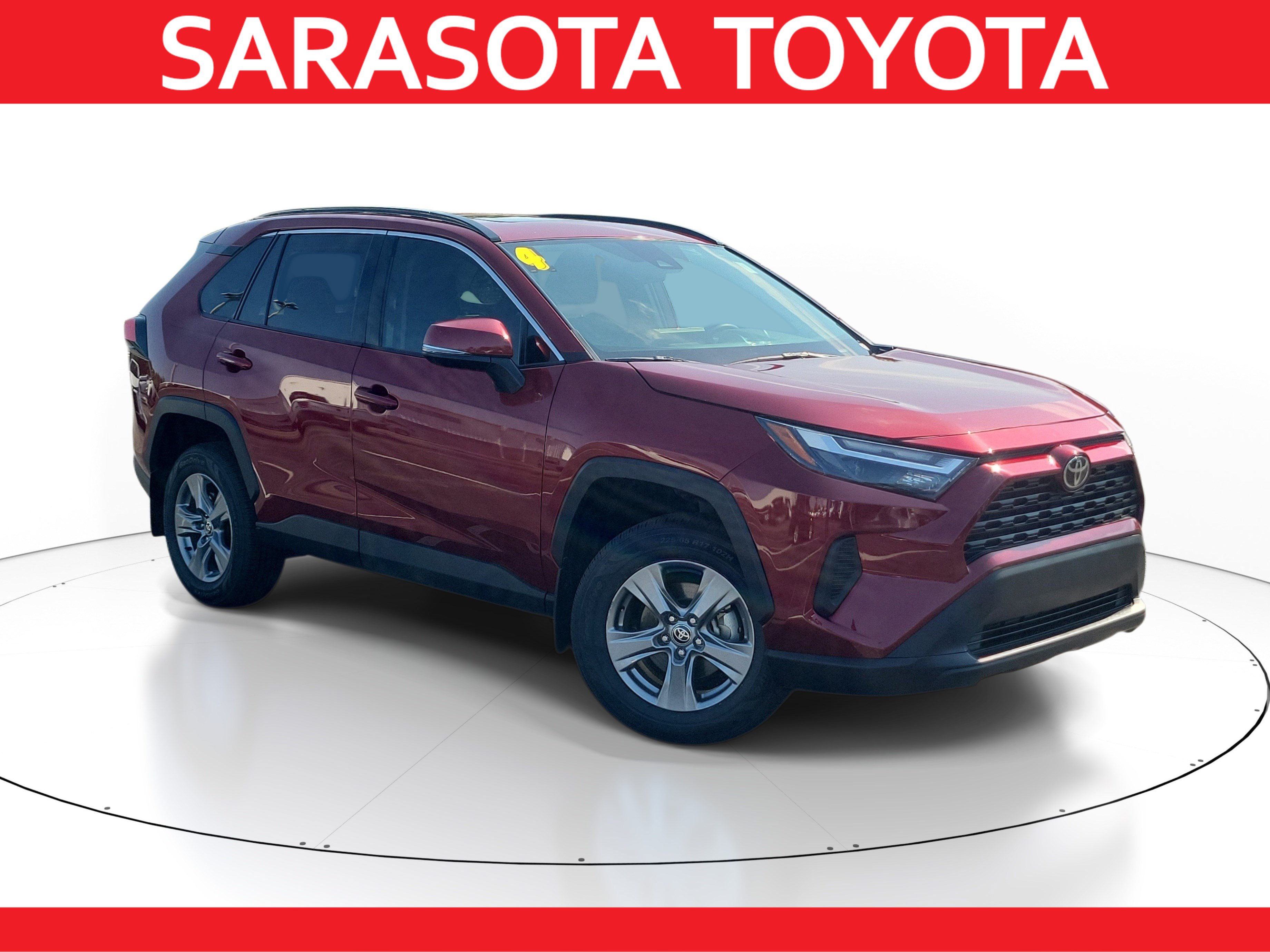 Used 2024 Toyota RAV4 XLE w/ Convenience Package FWD image 1