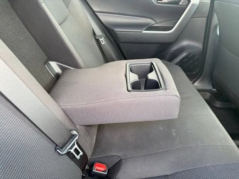 Used 2023 Toyota RAV4 LE AWD/4WD image 13