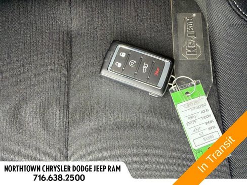 Used 2025 Jeep Grand Cherokee Laredo X w/ Luxury Tech Group I AWD/4WD image 34