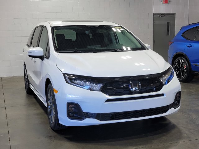 New 2027 Honda Odyssey Touring image 4