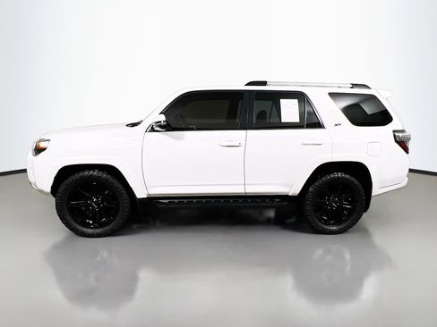 Used 2024 Toyota 4Runner SR5 Premium RWD image 9
