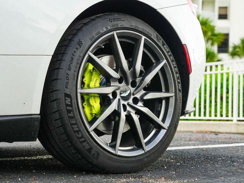 Used 2019 Aston Martin DB11 Volante image 66