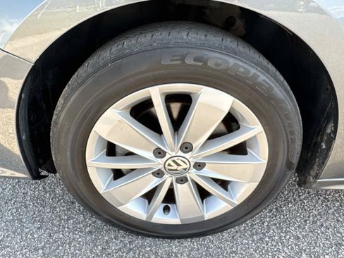 Used 2016 Volkswagen Jetta SE FWD image 11