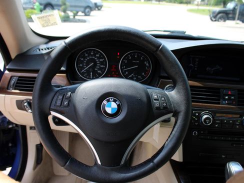 Used 2010 BMW 328i xDrive Coupe image 20