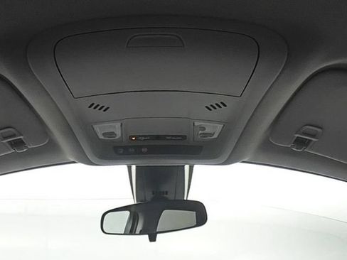 Used 2025 Chevrolet Blazer LT FWD image 29
