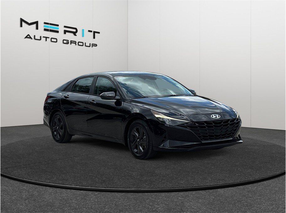 Used 2023 Hyundai Elantra SEL FWD image 1