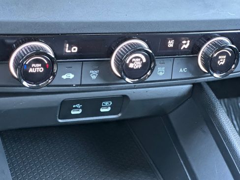 Certified 2025 Honda Accord LX image 19