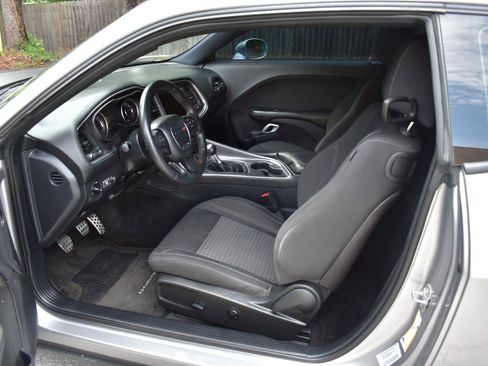 Used 2015 Dodge Challenger R/T w/ Quick Order Package 22B R/T RWD image 12