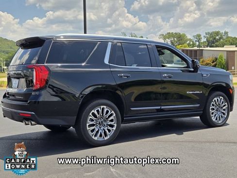 Used 2023 GMC Yukon Denali Ultimate AWD/4WD image 3