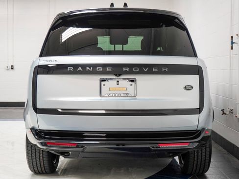 Used 2023 Land Rover Range Rover SE image 14