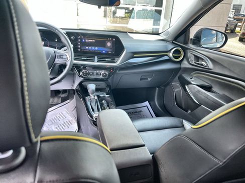 Used 2025 Chevrolet Trax ACTIV w/ Driver Confidence Package FWD image 20