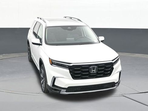 Used 2025 Honda Pilot Touring image 64