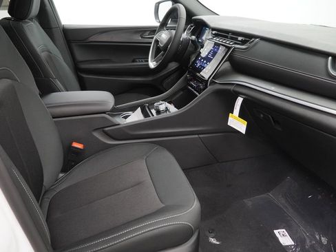 New 2026 Jeep Grand Cherokee Laredo AWD/4WD image 34