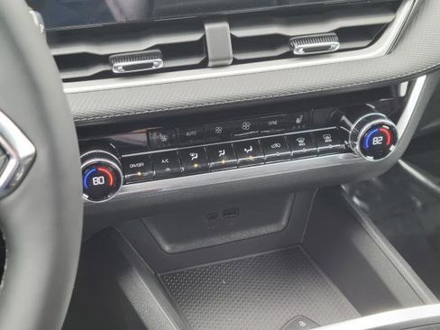 New 2026 Chevrolet Equinox LT w/ Convenience Package II image 18