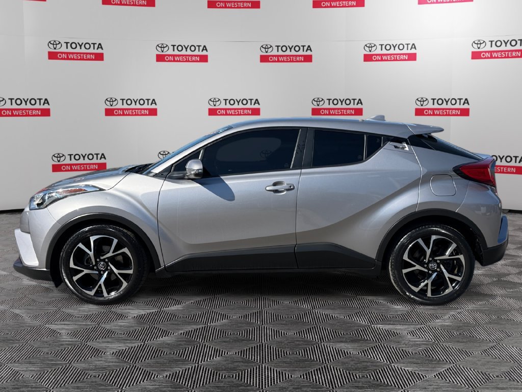Used 2019 Toyota C-HR XLE FWD image 8