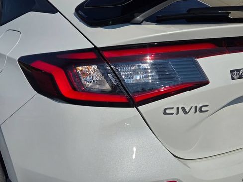 Used 2025 Honda Civic Sport Touring image 9