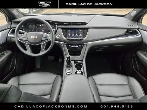 Used 2025 Cadillac XT5 Premium Luxury image 7