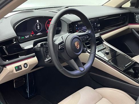 Used 2025 Porsche Panamera 4 image 4