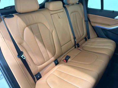 Used 2022 BMW X5 xDrive40i w/ M Sport Package AWD/4WD image 22