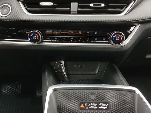 New 2026 Chevrolet Equinox LT w/ Convenience Package II image 36