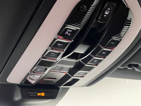 Used 2024 Porsche Macan S image 26