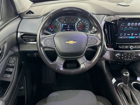 Used 2019 Chevrolet Traverse LT FWD image 16