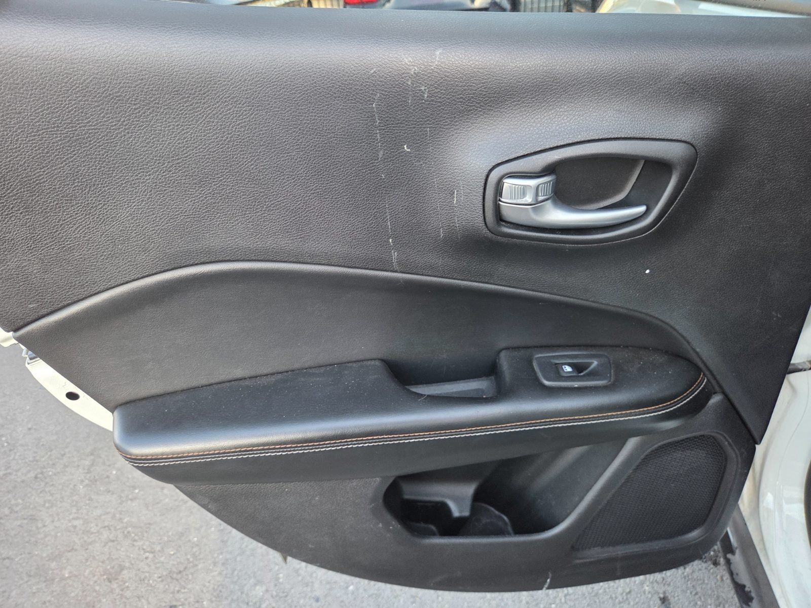 Used 2018 Jeep Compass Sport FWD image 7