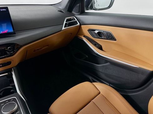 Used 2025 BMW 330i Sedan w/ Convenience Package image 24