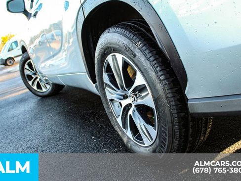 Used 2021 Toyota Highlander XLE image 15