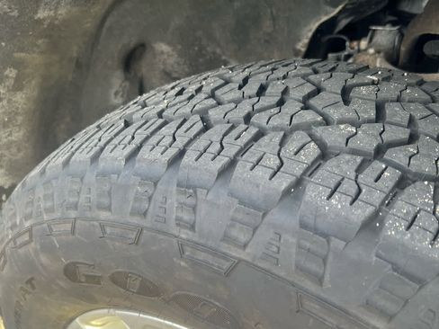 Used 2023 Chevrolet Silverado 1500 Custom image 4