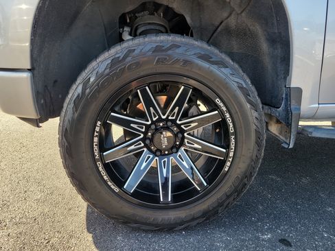Used 2022 Chevrolet Silverado 1500 Custom w/ LPO, Dark Essentials Package RWD image 10