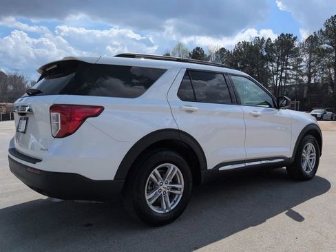 Certified 2023 Ford Explorer XLT image 5