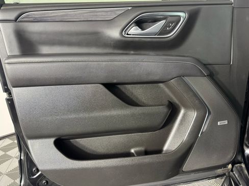 Used 2022 GMC Yukon XL SLT image 45