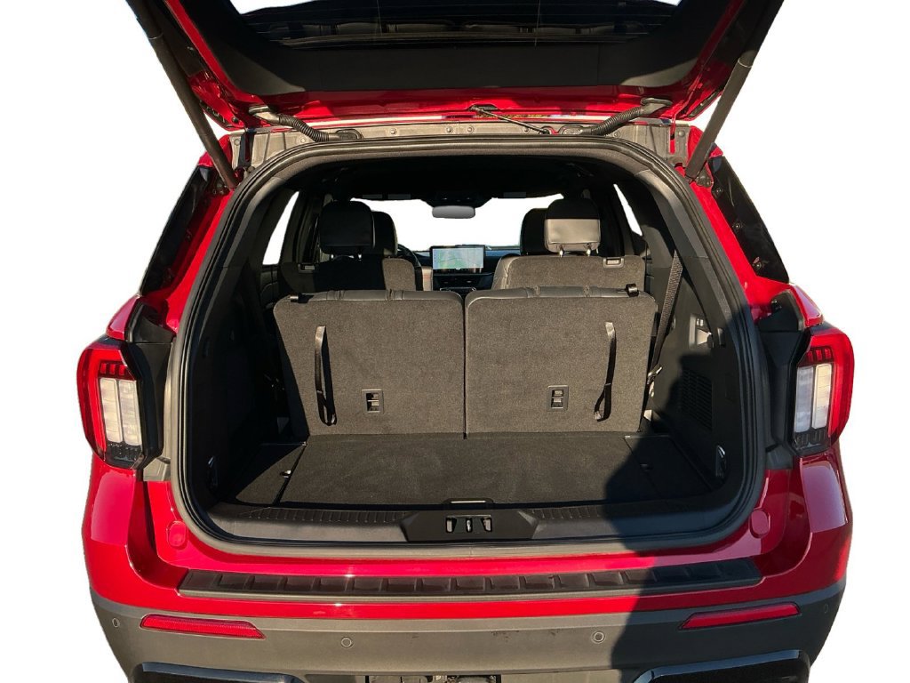 Certified 2025 Ford Explorer ST-Line w/ Premium Package RWD image 24