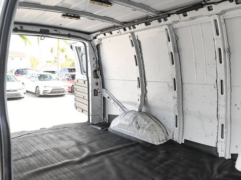 Used 2022 Chevrolet Express 3500 Extended w/ Driver Convenience Package RWD image 14