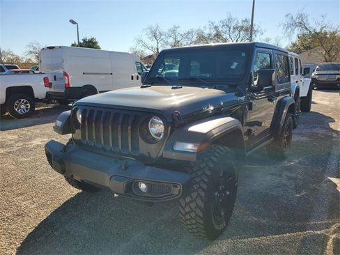 Used 2021 Jeep Wrangler Sport image 3