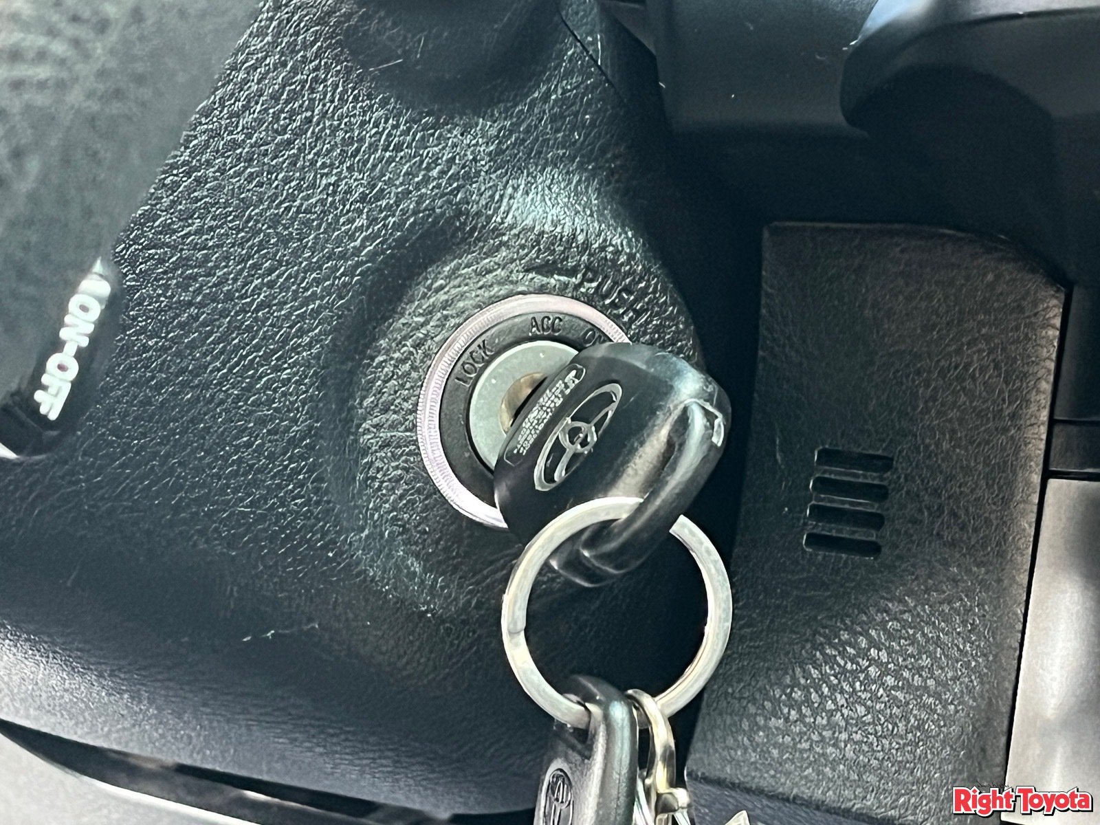 Used 2019 Toyota Tacoma SR w/ SR Convenience Package AWD/4WD image 26