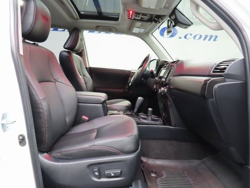 Used 2021 Toyota 4Runner Venture image 24