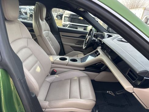 Used 2020 Porsche Taycan 4S image 24