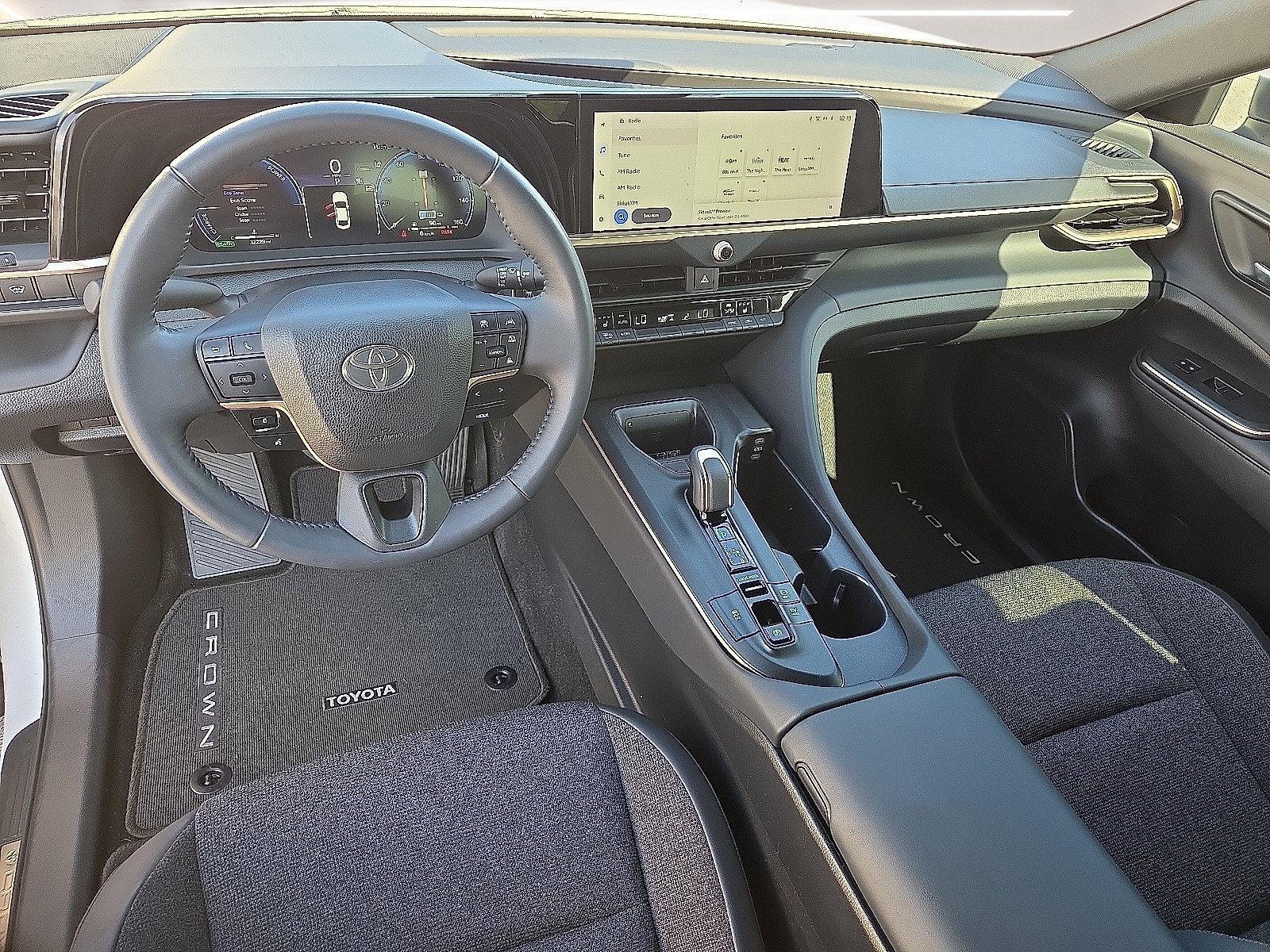Used 2023 Toyota Crown AWD/4WD image 6