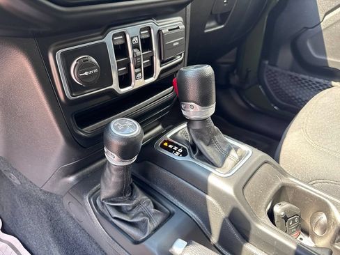 Used 2023 Jeep Wrangler Unlimited w/ Convenience Group AWD/4WD image 19