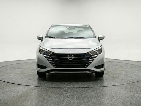 Used 2025 Nissan Versa SV image 2