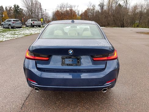 Certified 2023 BMW 330i xDrive Sedan w/ Convenience Package image 7