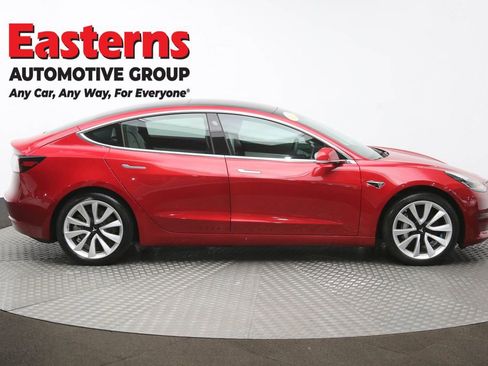 Used 2020 Tesla Model 3 Standard Range image 4