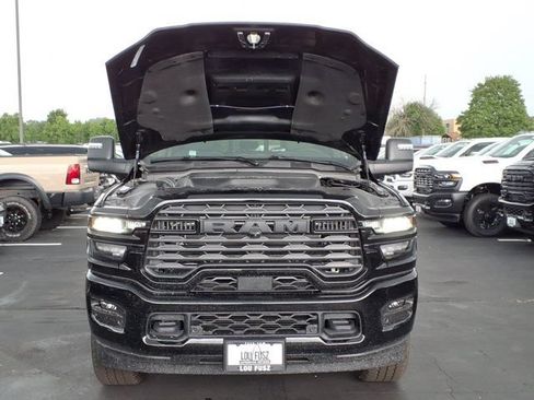 New 2026 RAM 3500 Big Horn AWD/4WD image 21