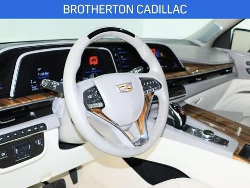 Certified 2024 Cadillac Escalade Sport Platinum w/ Heavy-Duty Trailer Package image 22