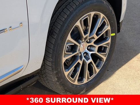 New 2026 GMC Yukon XL Denali w/ Sun & Power Step Package AWD/4WD image 9
