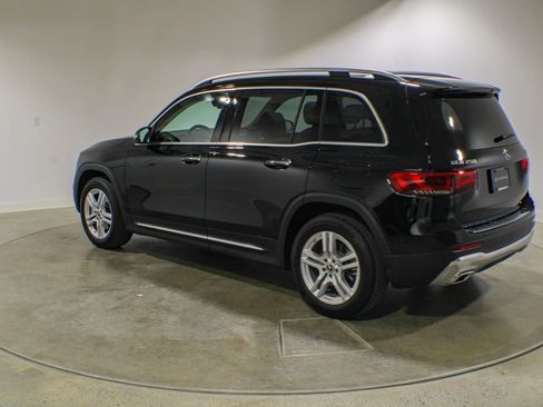Used 2023 Mercedes-Benz GLB 250 4MATIC image 3