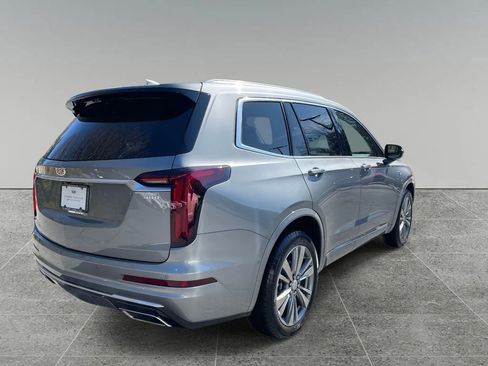 Certified 2025 Cadillac XT6 Premium Luxury w/ Technology Package image 5