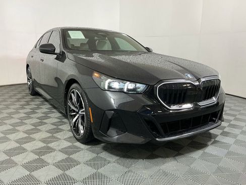 Certified 2025 BMW 530i w/ M Sport Package RWD image 4